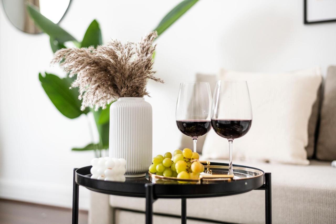 Hyde Park Chic Modern Flat For 4 London